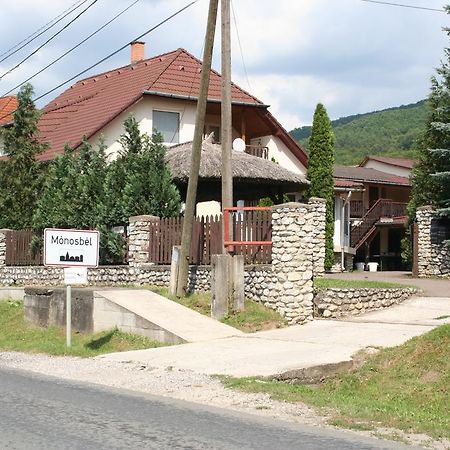 Horvath Vendeghaz Hotel Monosbel Bagian luar foto