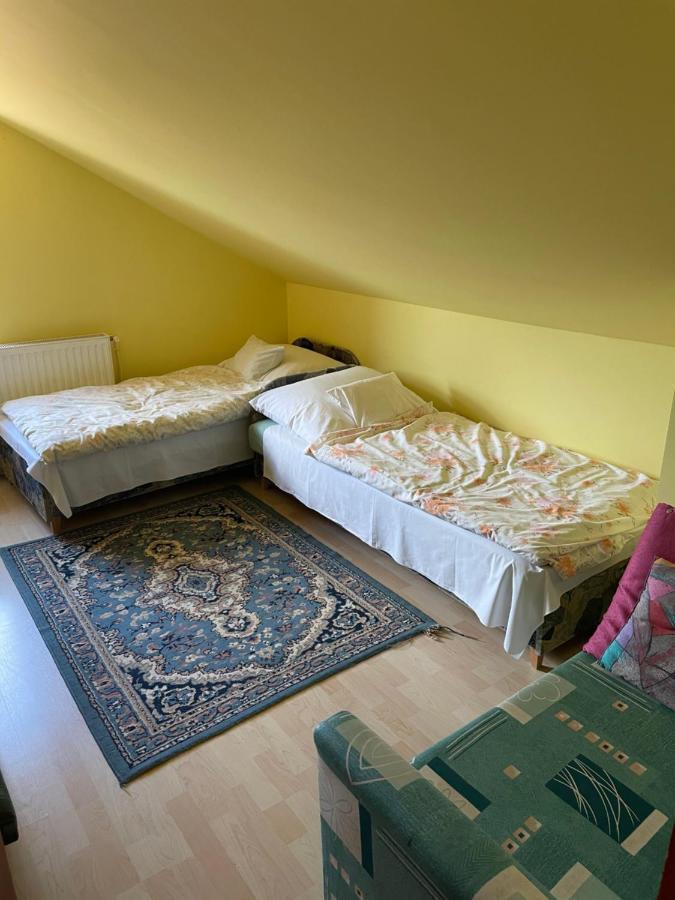 Horvath Vendeghaz Hotel Monosbel Bagian luar foto