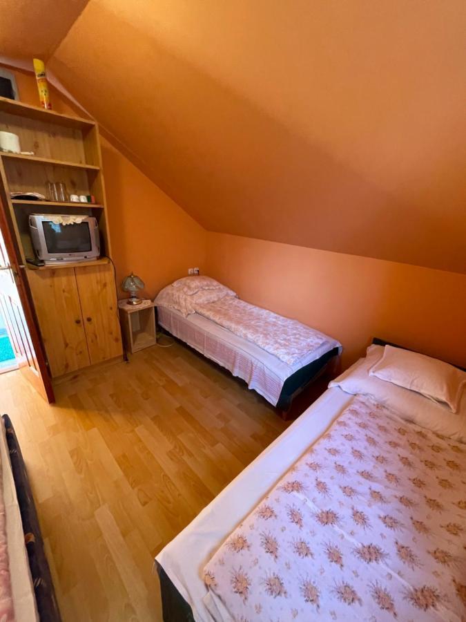 Horvath Vendeghaz Hotel Monosbel Bagian luar foto