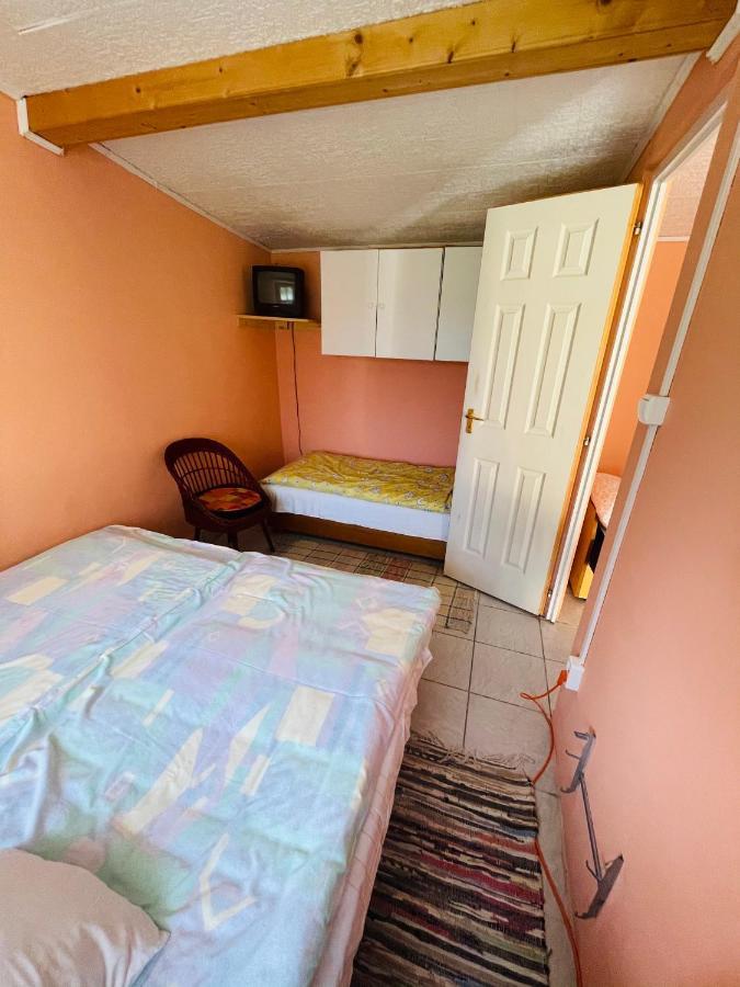 Horvath Vendeghaz Hotel Monosbel Bagian luar foto