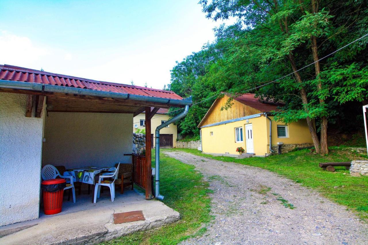 Horvath Vendeghaz Hotel Monosbel Bagian luar foto