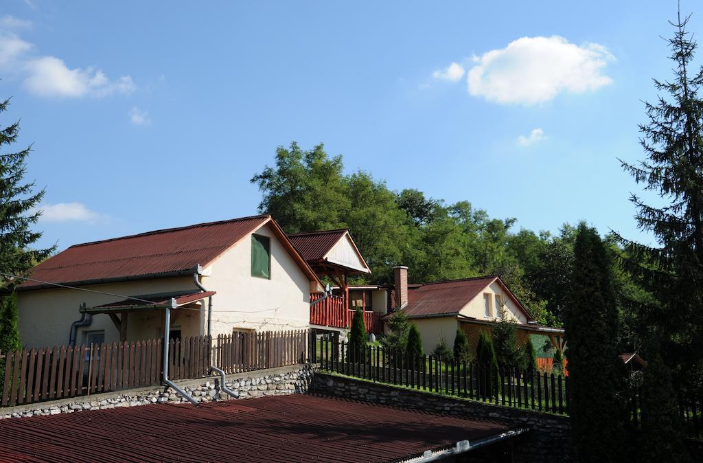 Horvath Vendeghaz Hotel Monosbel Ruang foto
