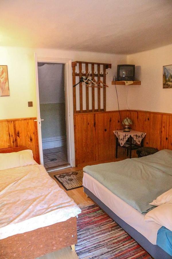 Horvath Vendeghaz Hotel Monosbel Bagian luar foto