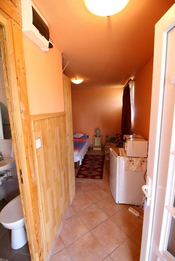 Horvath Vendeghaz Hotel Monosbel Bagian luar foto