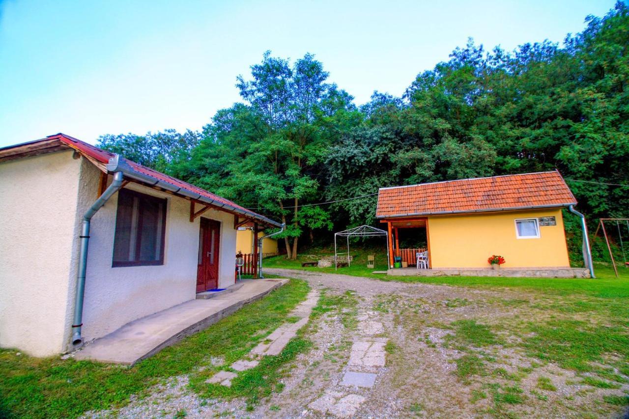 Horvath Vendeghaz Hotel Monosbel Bagian luar foto